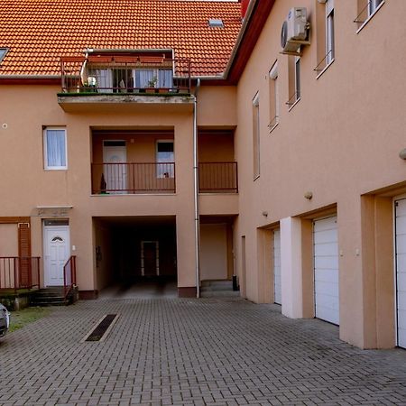 Family Residence Eger Exterior photo